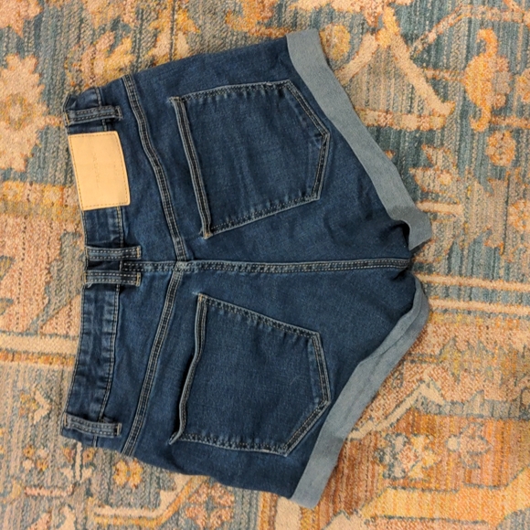 Zara Mom Jean Shorts - Picture 2 of 3